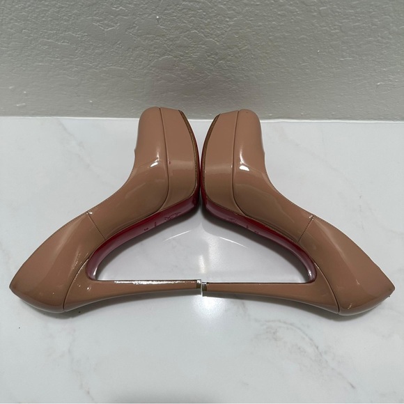Updates Photos-Nude Patent used but in good condition Christian Louboutin Pumps. - Picture 7 of 11